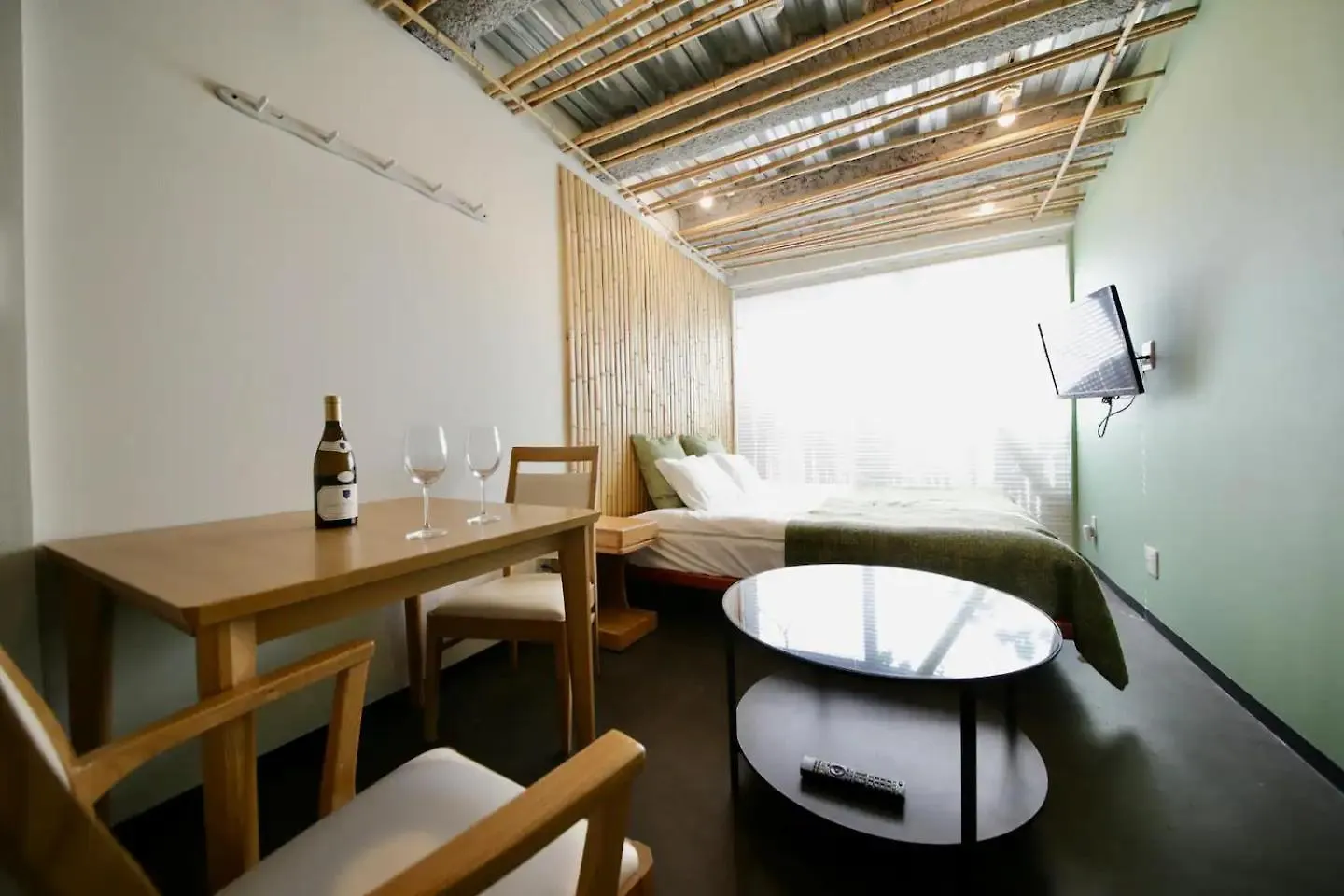 葡萄の長屋 Apartment Tokyo 0*,  Japan